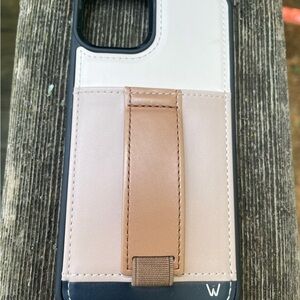 Walli iPhone 13- Desert Dunes